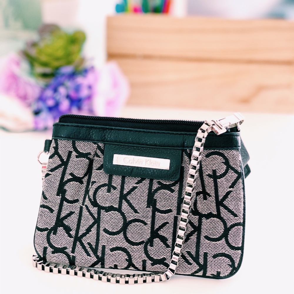 Calvin Klein Small Handbag - Picture 2 of 5